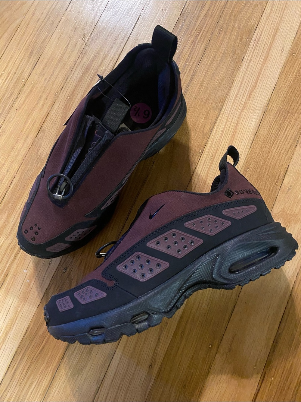 NEW Nike Air Sunder Max GORE-TEX Burgundy Crush Womens